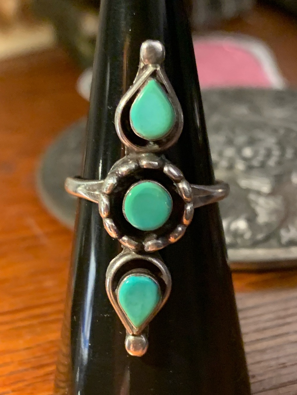 Vintage Native American 3 Stone Turquoise Ring 3.76 grams